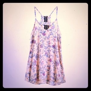 🌸🌺 Floral sleeveless camisole